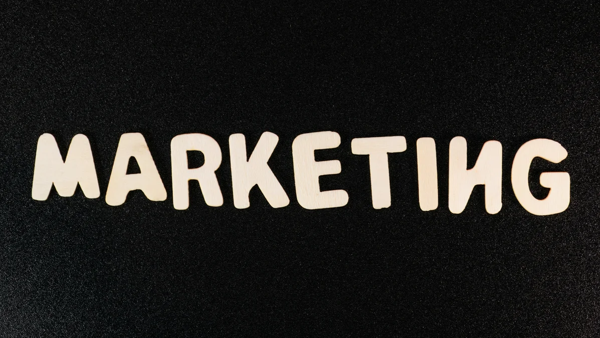Examples of successful B2B storytelling in marketing Examples of successful B2B storytelling in marketing